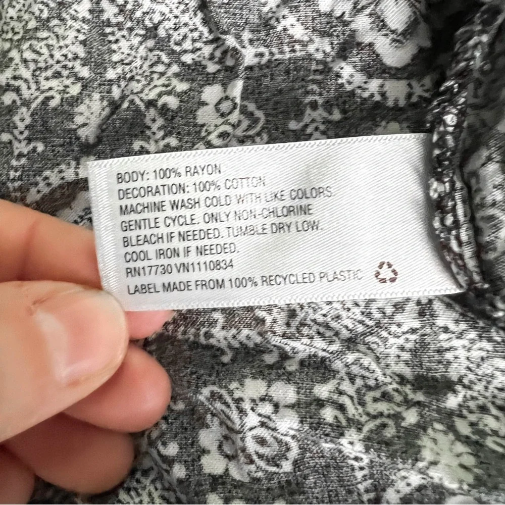 Mossimo Supply Co. Tank Top - Picture 3 of 3
